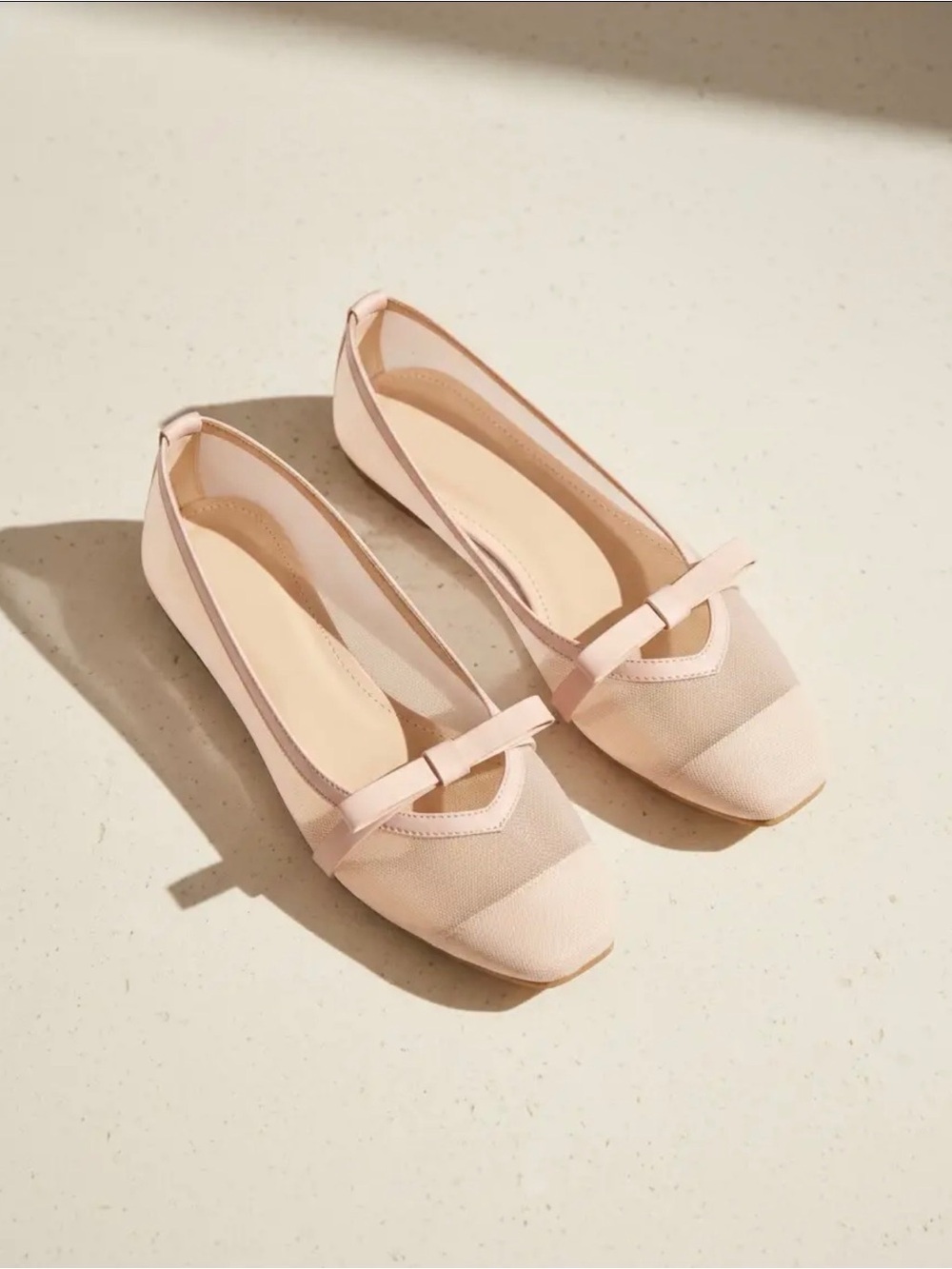 CCOCCI Cream / Gold Pointed-Toe Ballet Flats with Bow Accent